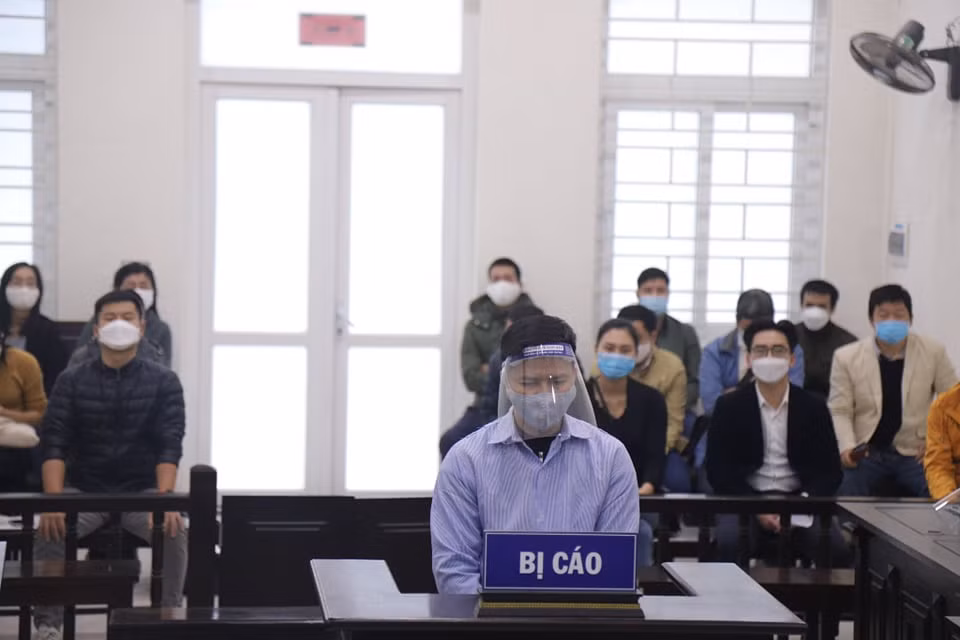 Giám đốc lĩnh 17 năm tù vì bán nhà ở xã hội 