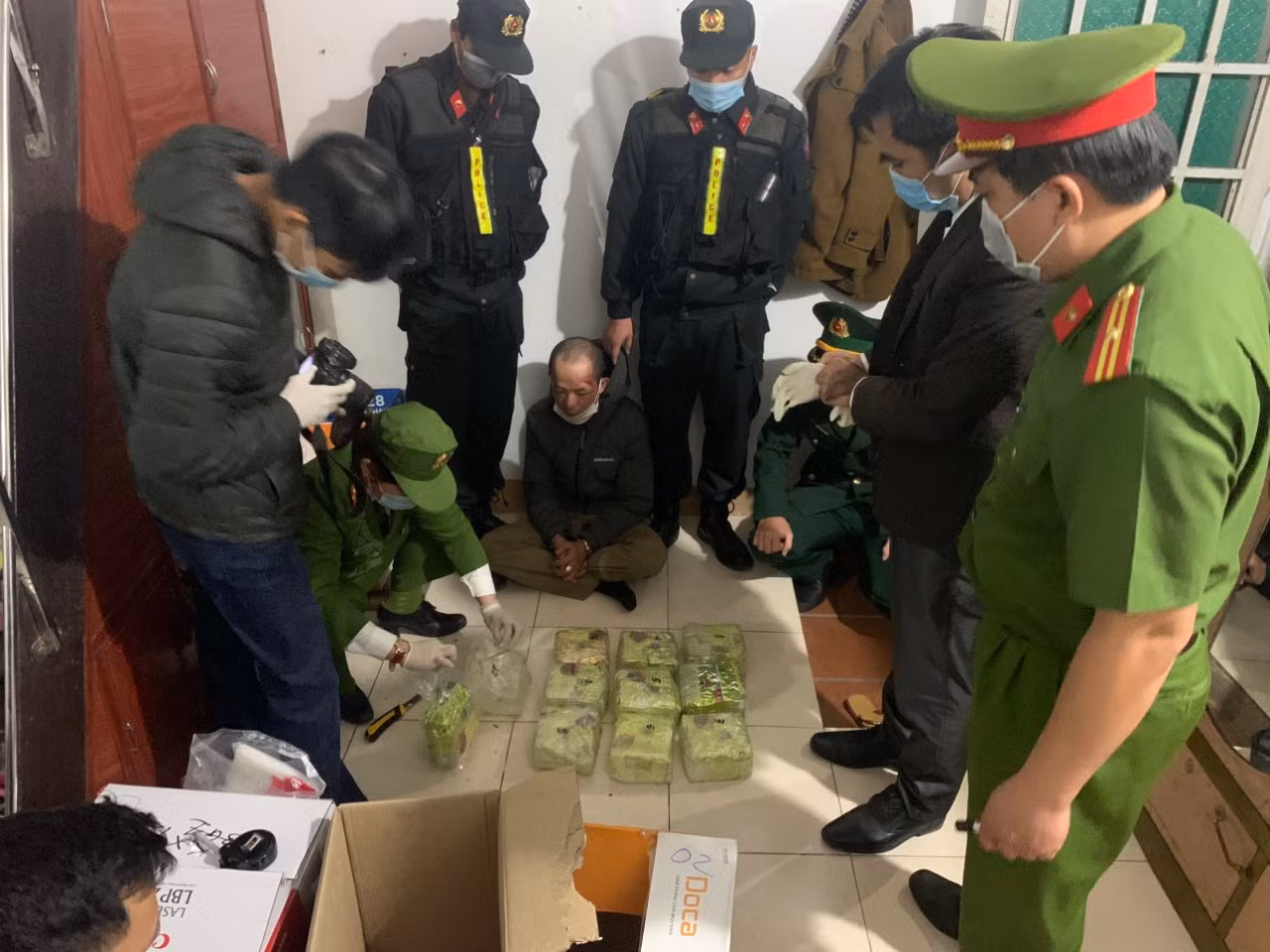 Vụ bắt 3 đối tượng buôn bán ma tuý: Thu giữ thêm 10kg ma tuý đá -0