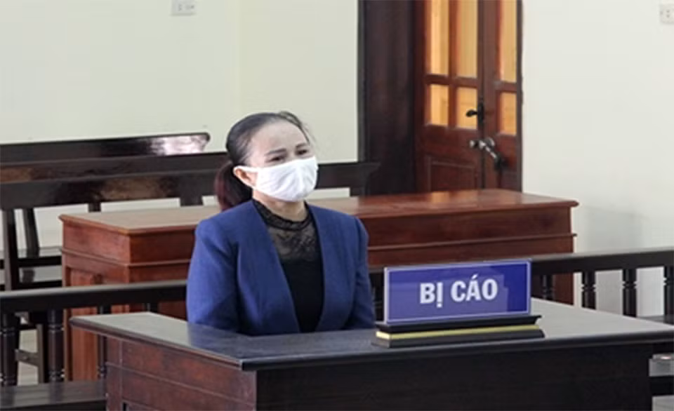 Lĩnh án tù vì cho vay nặng lãi, tra tấn con nợ -0