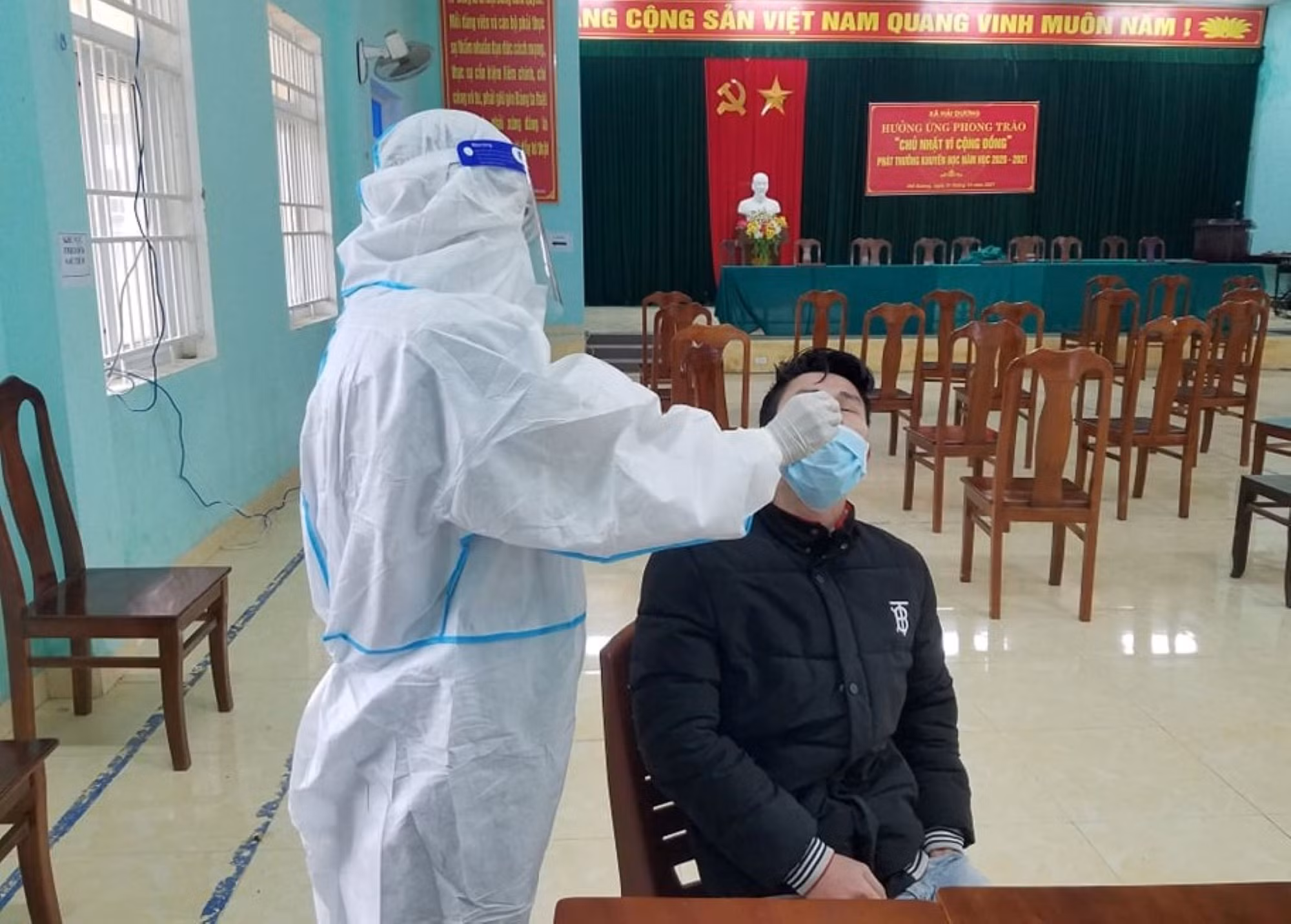 Xã thu tiền người dân mua kit test nhanh COVID-19, TP Huế yêu cầu trả lại -0