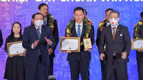 VietinBank được vinh danh là Doanh nghiệp chuyển đổi số xuất sắc Việt Nam năm 2021 ảnh 2