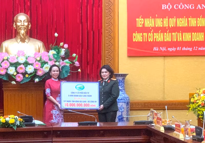 Công ty Golf Long Thành ủng hộ Quỹ Nghĩa tình đồng đội CAND số tiền 10 tỷ đồng -0
