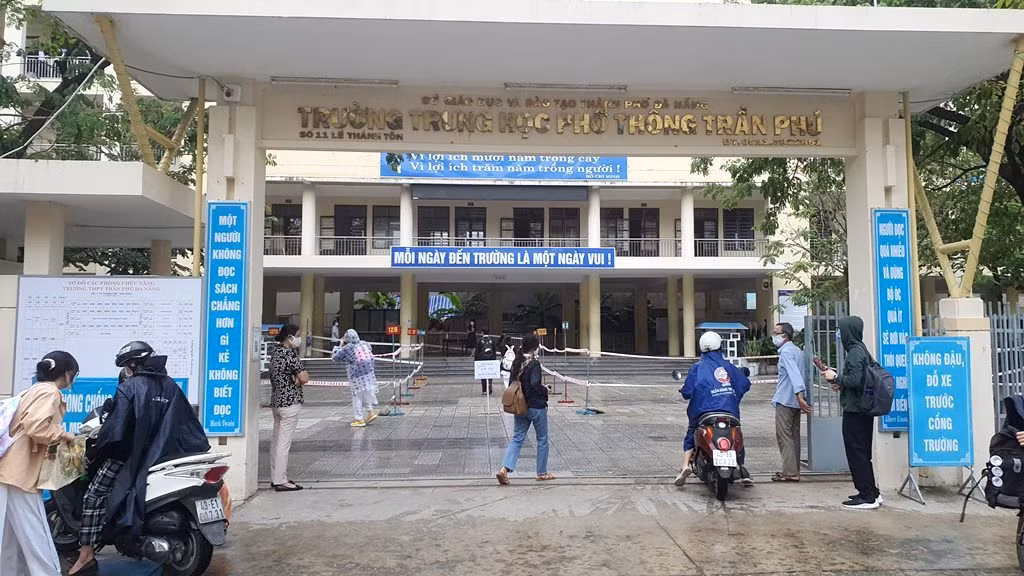 Đà Nẵng: Phát hiện có giáo viên F0, một trường THPT phải chuyển 4 lớp sang học trực tuyến -0