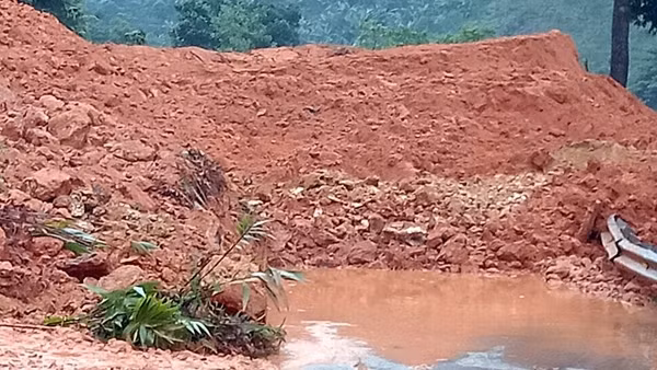 Cảnh báo hiểm họa giao thông trên tuyến quốc lộ 27C qua đèo Khánh Lê ảnh 2