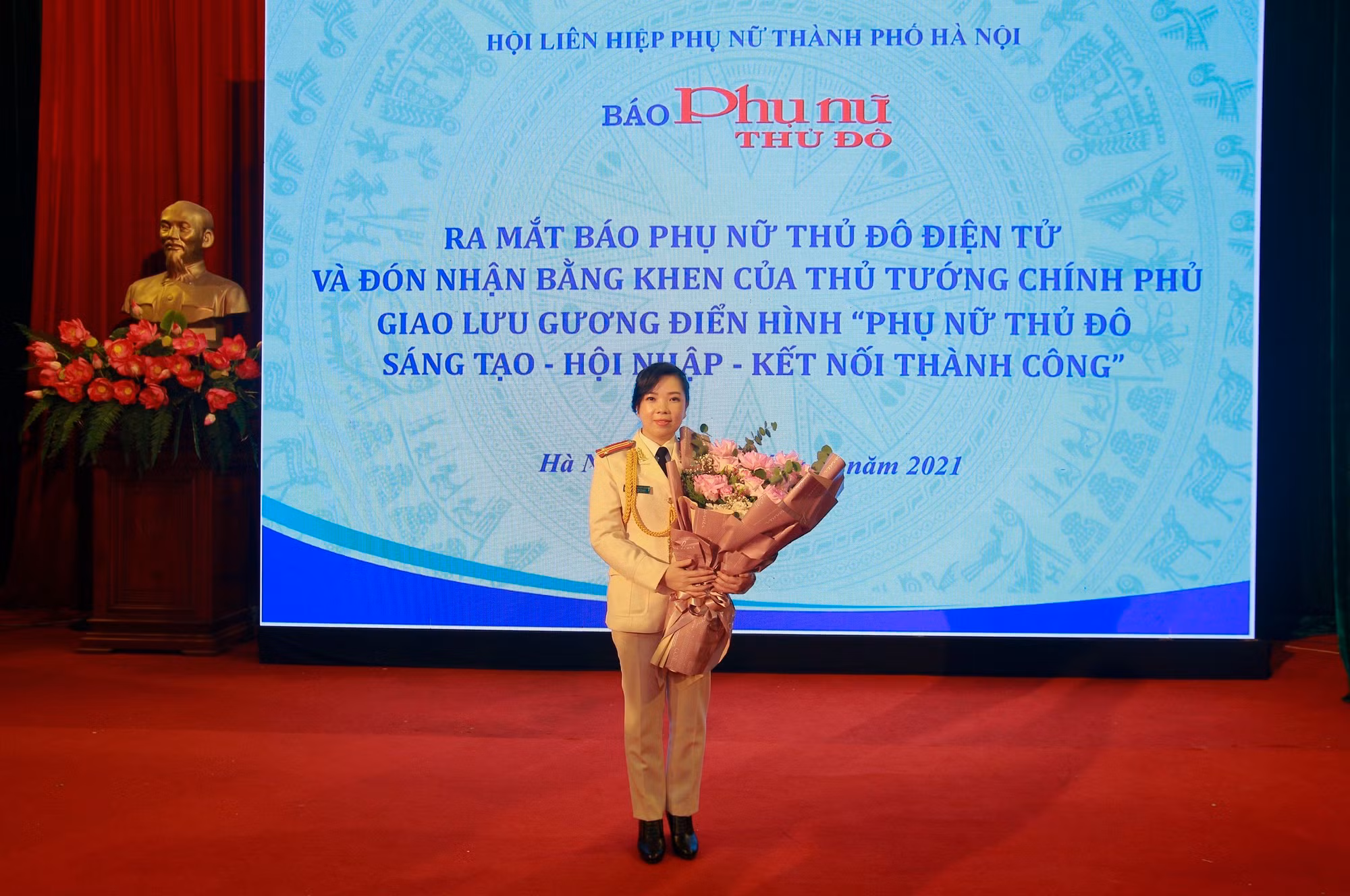Công an Thủ đô thực hiện 6 điều Bác Hồ dạy:&nbsp; Nữ cán bộ Công an tâm huyết với nghề -0