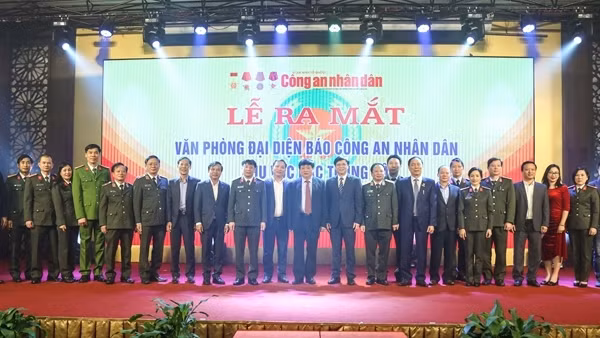 Ra mắt Văn phòng đại diện Báo CAND khu vực Bắc Trung Bộ