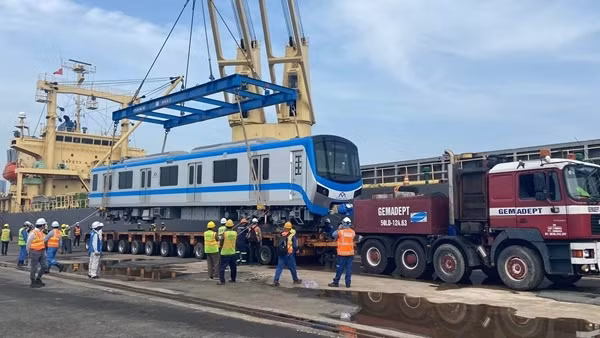 4 đoàn tàu của tuyến Metro số 1 tiếp theo về đến TP Hồ Chí Minh