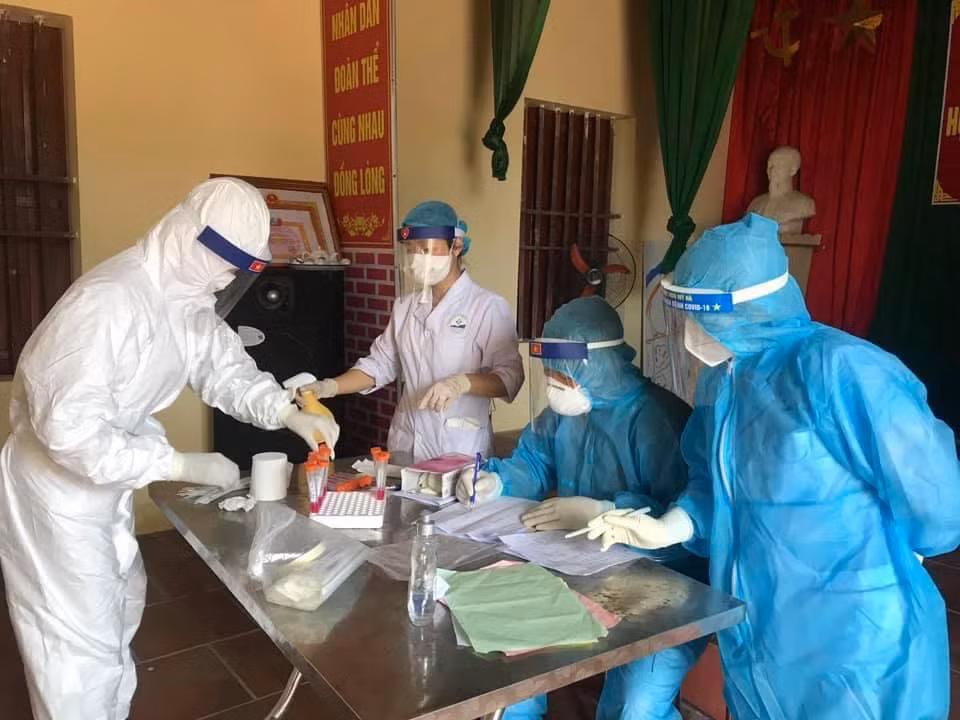 Hà Nội phát hiện 9 người từ vùng dịch về nhiễm COVID-19 -0