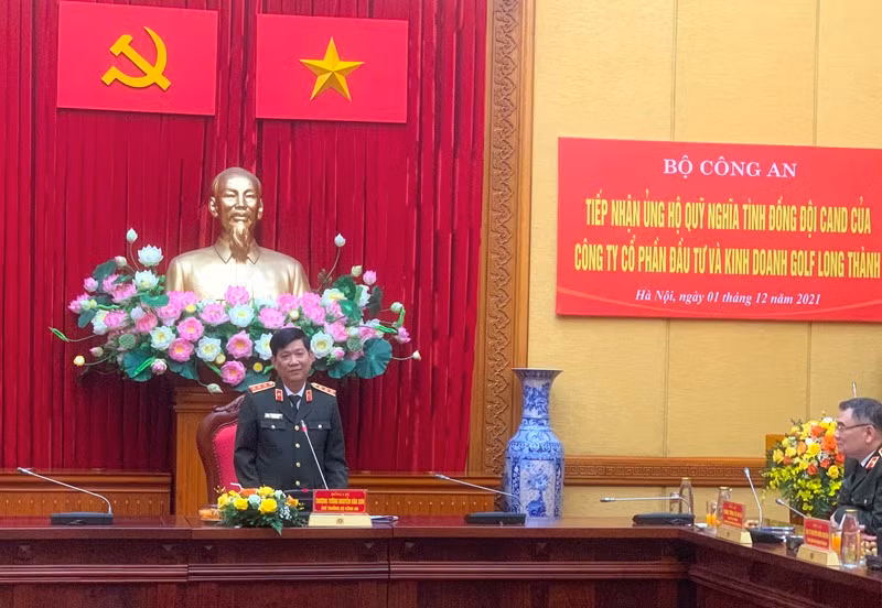 Công ty Golf Long Thành ủng hộ Quỹ Nghĩa tình đồng đội CAND số tiền 10 tỷ đồng -0