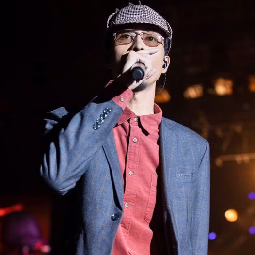 đen vâu là một trong những rapper nhận được sự yêu mến của cả khán giả, chuyên gia lẫn truyền thông vì những tác phẩm văn minh.jpg -0