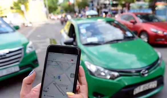 Từ 14/10: Taxi công nghệ được hoạt động trở lại. -0