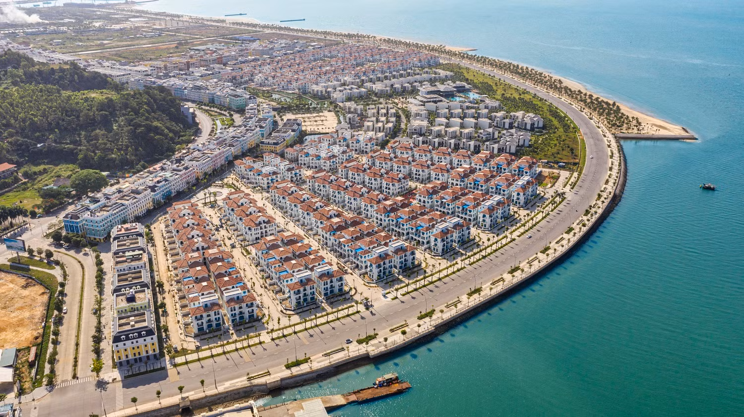 ảnh 1 - năm 2021, sun grand city feria đạt cột mốc ấn tượng về tiến độ xây dựng.jpg -0