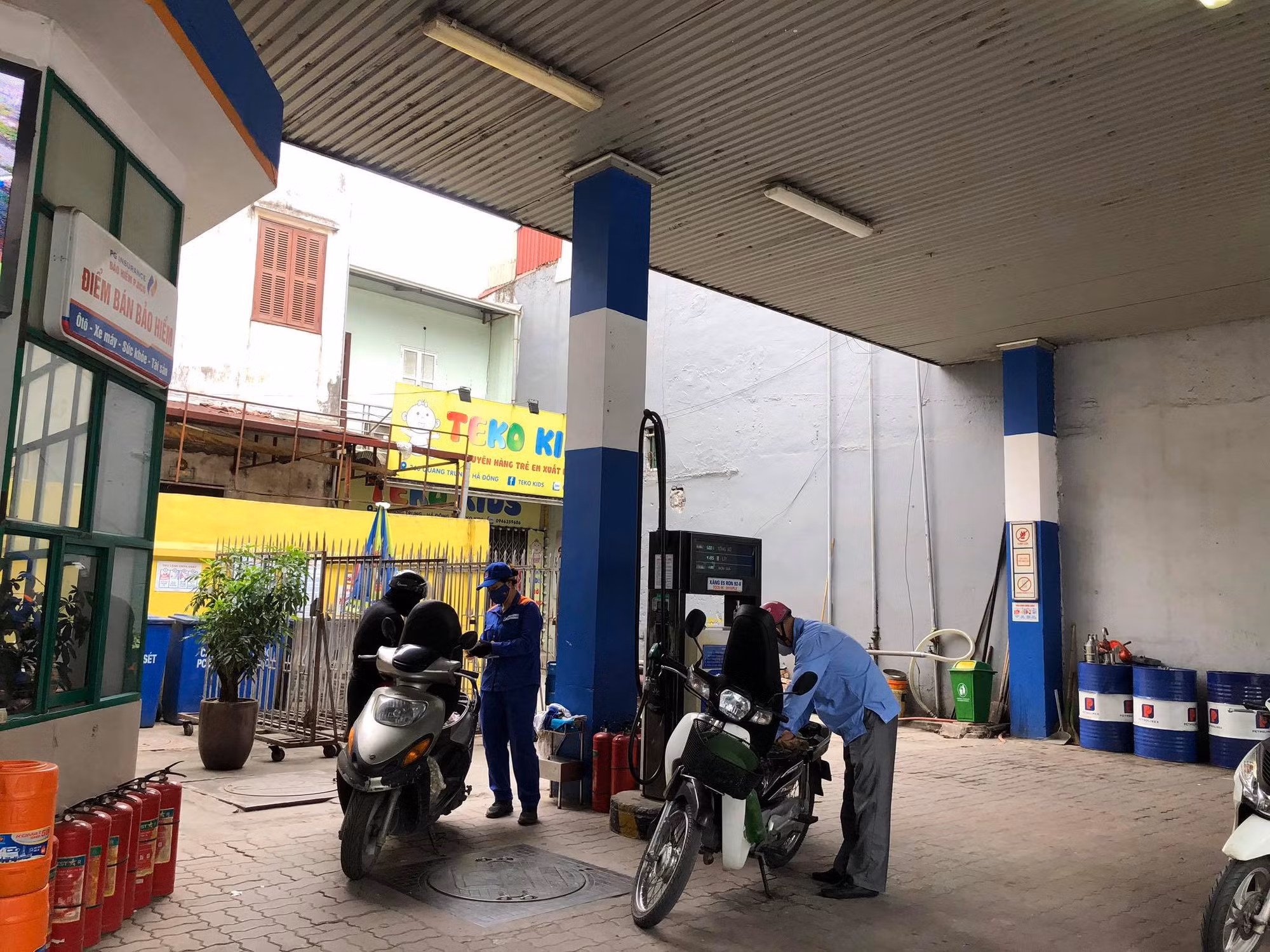  Xăng dầu đồng loạt tăng giá mạnh -0