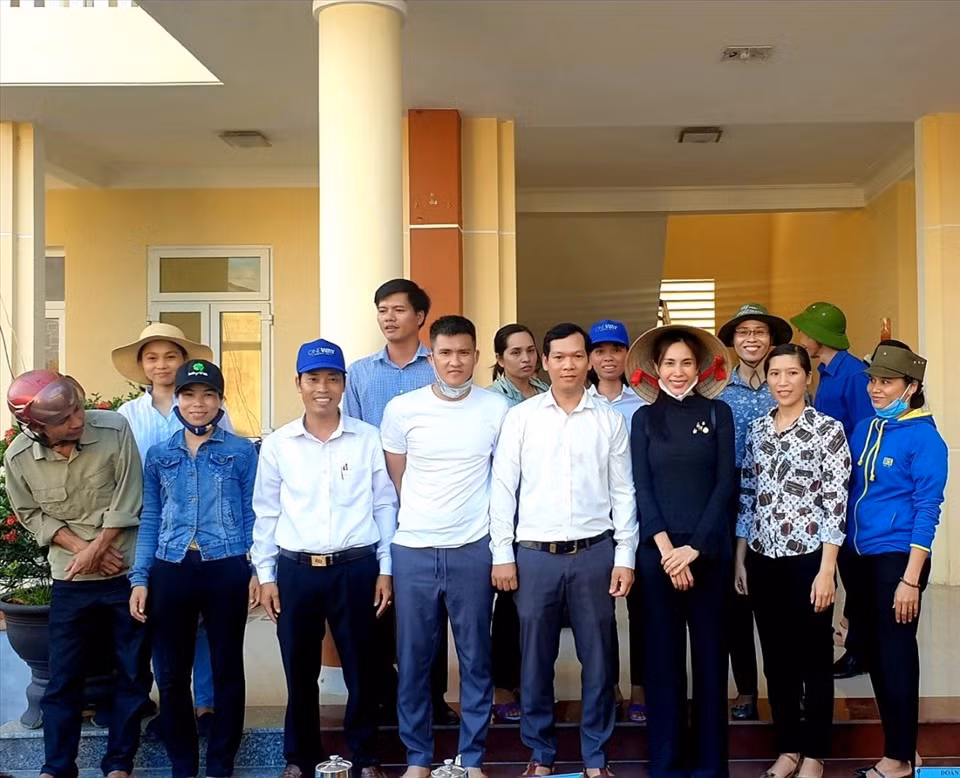 Thêm 1 huyện ở Huế thống kê tiền ca sĩ Thủy Tiên hỗ trợ để báo cáo Công an -0