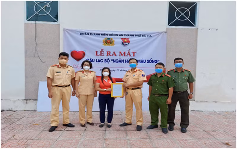 “Ngân hàng máu sống” – Hoa nở giữa mùa dịch -0