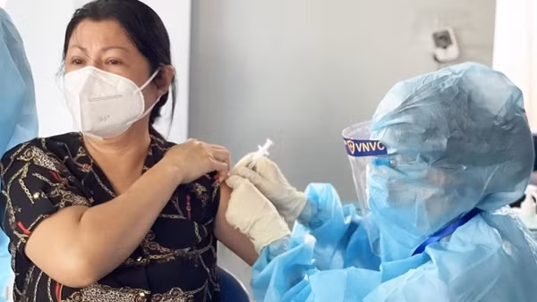 Ngày 14/10, giảm nhiều ca F0 và ca tử vong ảnh 3