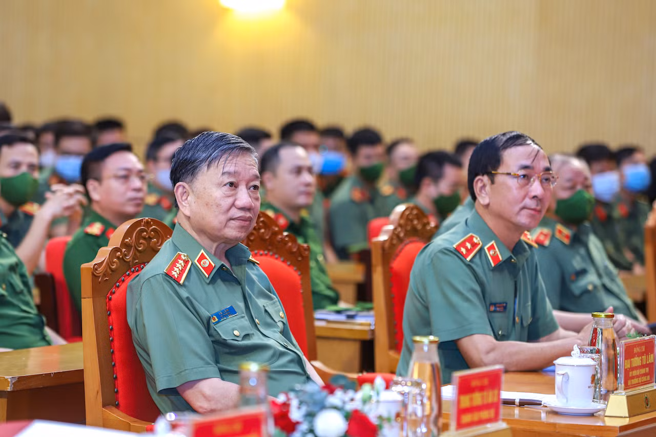 Bộ trưởng Tô Lâm gặp mặt động viên gần 400 cán bộ tăng cường về xã biên giới, trọng điểm -0