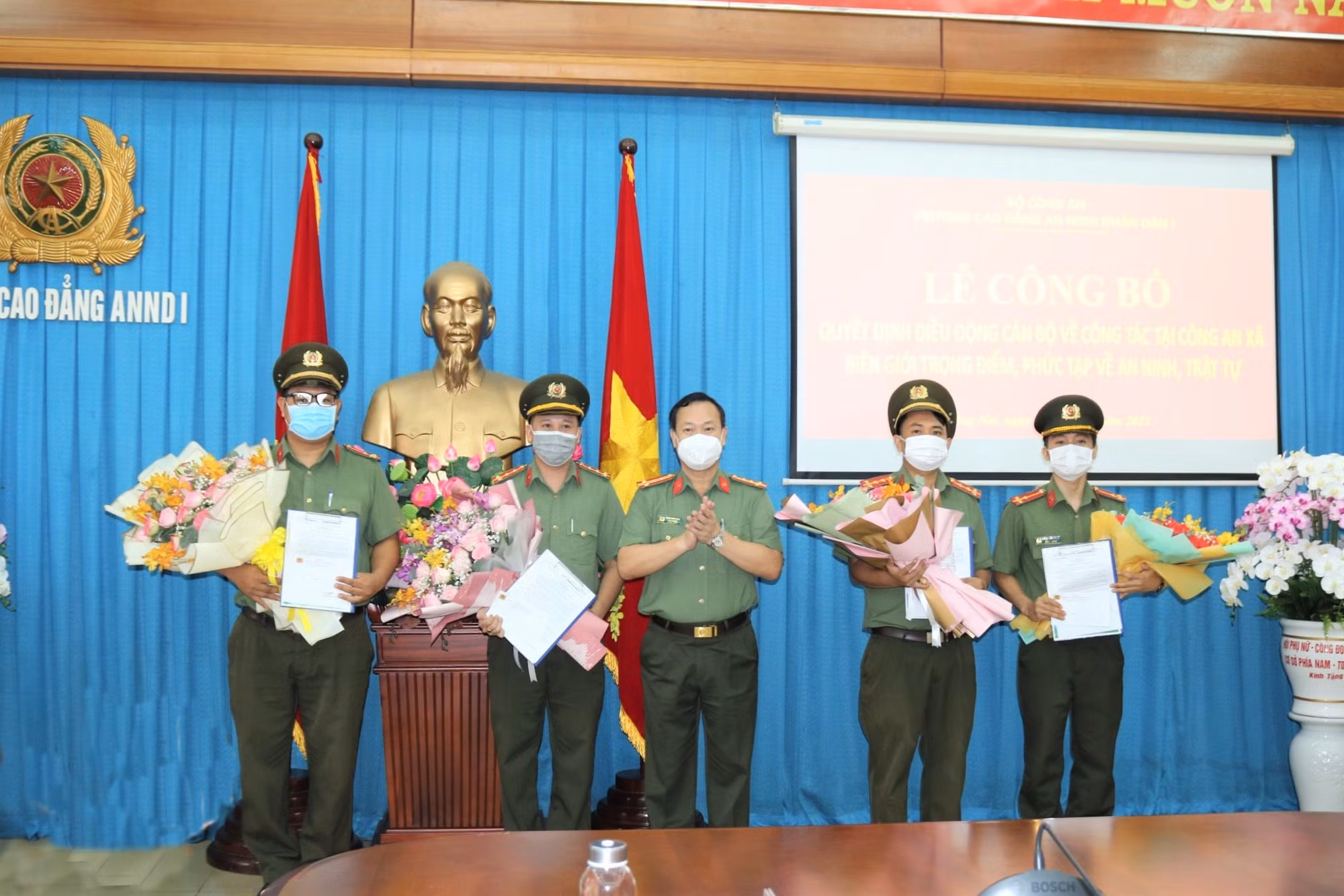 Trường Cao đẳng ANND I điều động cán bộ về công tác tại công an xã -0