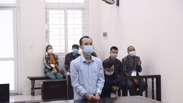 Vụ “côn đồ” đập phá nhà dân ở Hà Nội: Tạm giữ một số đối tượng ảnh 4