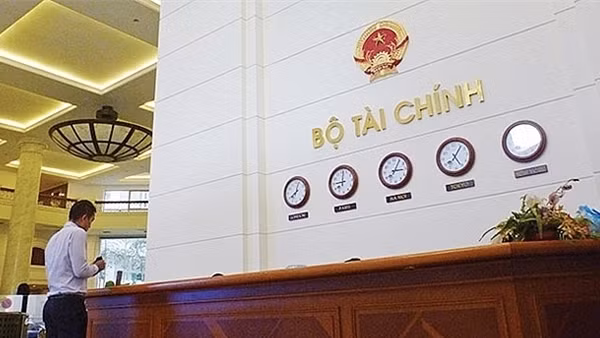 Doanh nghiệp đồng loạt bắt tay khôi phục sản xuất ảnh 3
