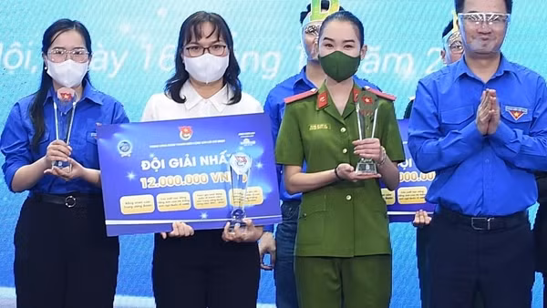 Học viện CSND đạt giải Nhất cuộc thi Olympic Tiếng Anh dành cho cán bộ trẻ