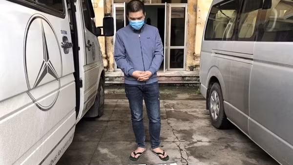 "Thủ" nhiều biển số giả để chở người nhập cảnh trái phép