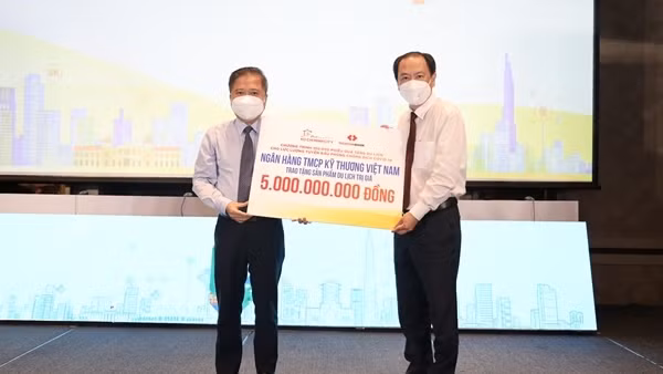 Techcombank là ngân hàng thương mại tư nhân uy tín nhất Việt Nam năm thứ 3 liên tiếp ảnh 3