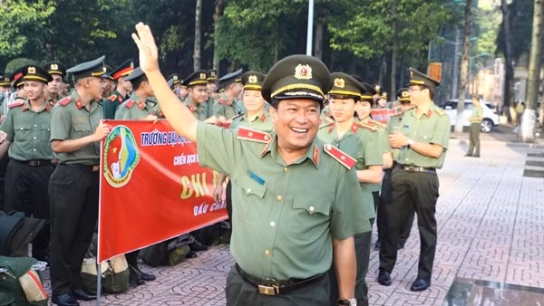 Sinh viên an ninh "3 cùng” với dân trong chiến dịch Mùa hè xanh