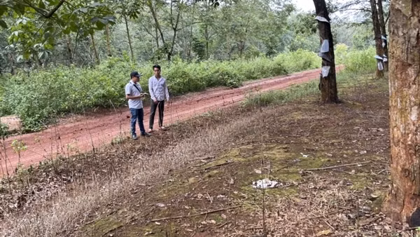 Khởi tố đối tượng đốt chân cháu bé 8 tuổi ảnh 4