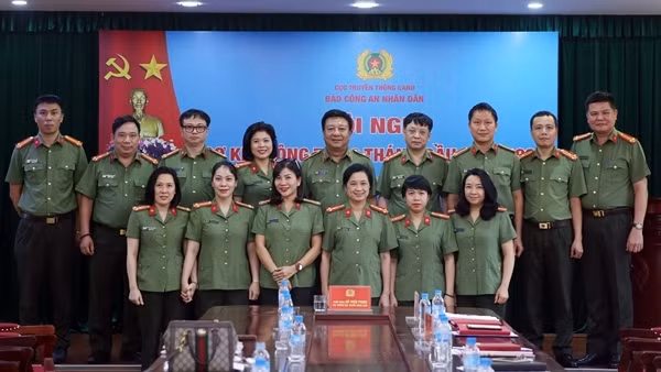 Xây dựng nguồn nhân lực đáp ứng yêu cầu hiện đại, chuyển đổi số báo chí