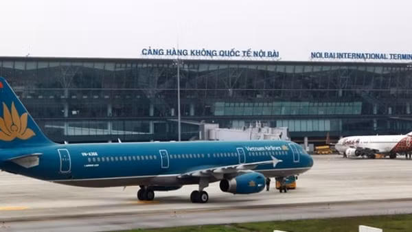 Xây thêm nhà để xe để chống ùn tắc tại sân bay Nội Bài