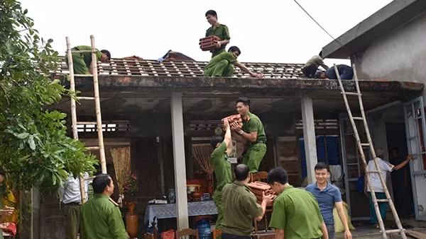 Quán triệt Nghị quyết của Bộ Chính trị về đẩy mạnh xây dựng lực lượng CAND ảnh 3