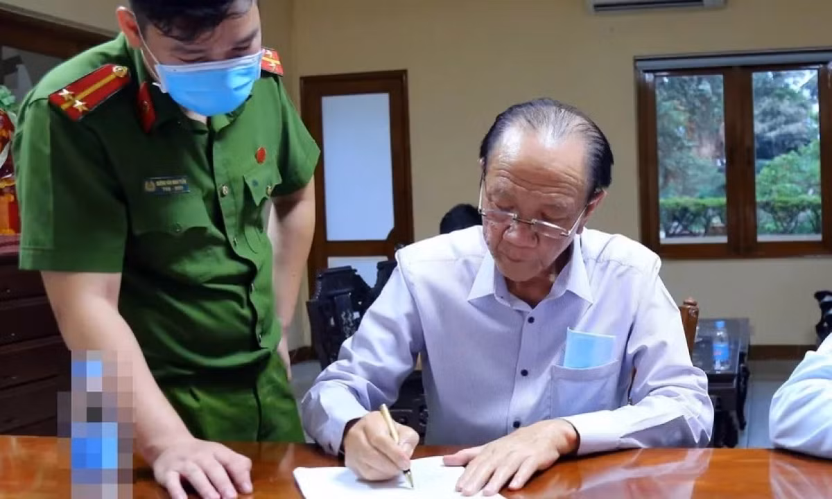 Ngày 15/8, cựu Bí thư Tỉnh uỷ Bình Dương hầu toà trong vụ “thâu tóm” đất gây thiệt hại 5.700 tỷ đồng -0