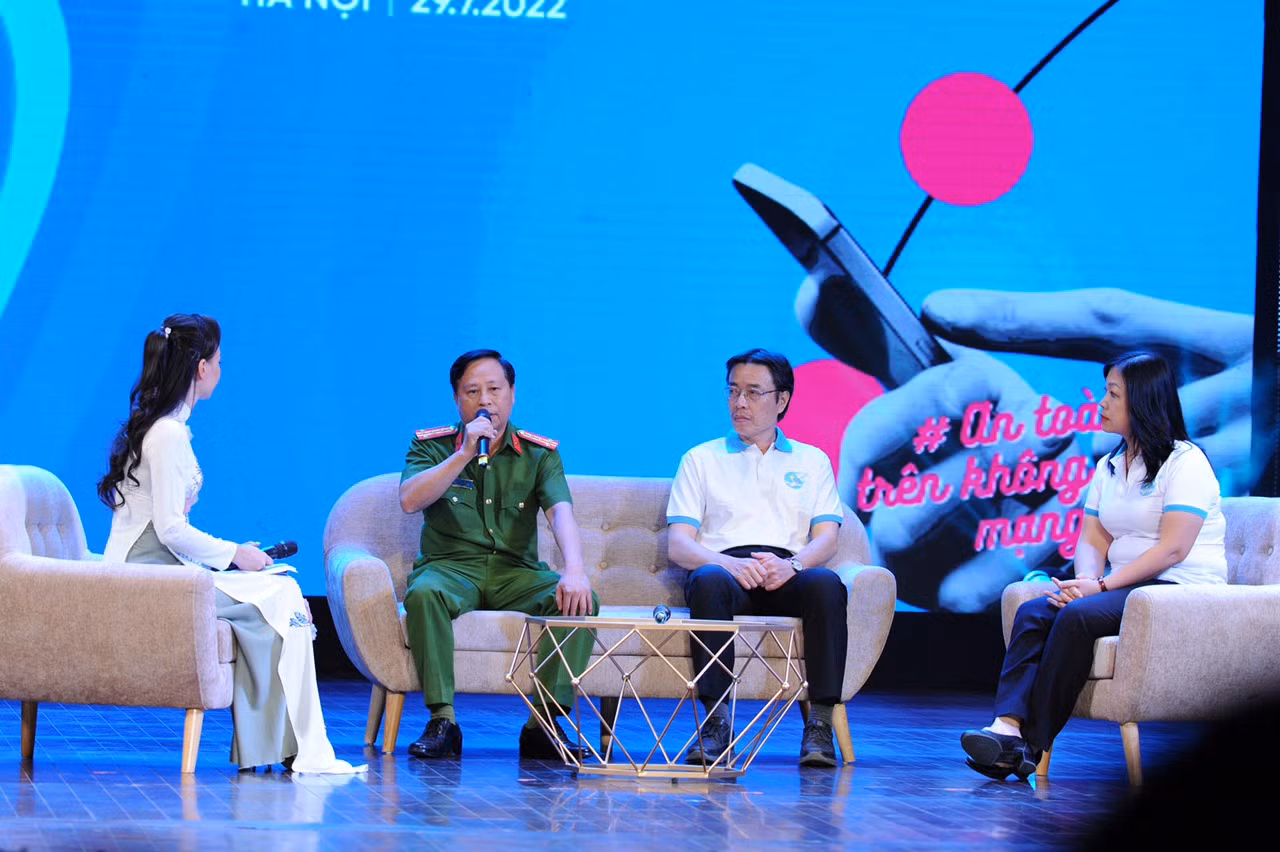 Tăng cường đấu tranh phòng, chống mua bán người trên không gian mạng -0