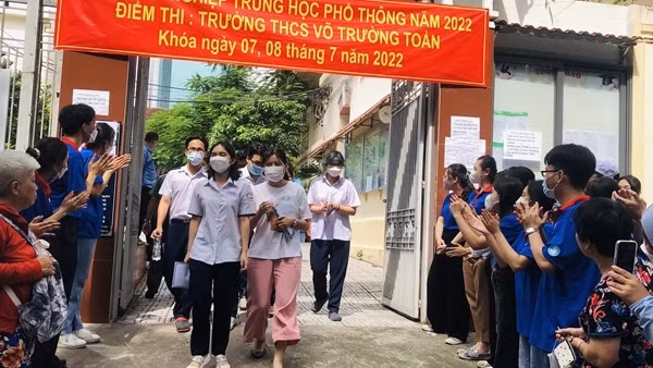 Thêm nhiều đại học công bố điểm sàn nhận hồ sơ xét tuyển ảnh 2