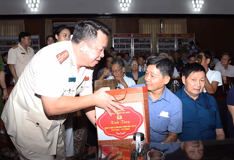 Công an các đơn vị, địa phương tổ chức nhiều hoạt động tri ân -1