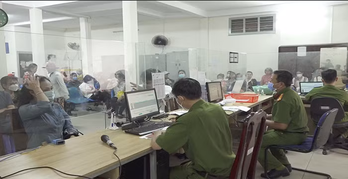 Công an quận Bình Thạnh&nbsp;quyết tâm hoàn tất công tác&nbsp;cấp CCCD gắn chip -0