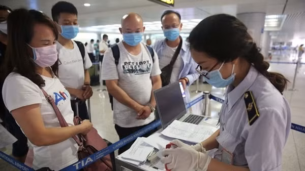 Các chuyên gia hướng dẫn chẩn đoán và điều trị bệnh đậu mùa khỉ ảnh 2