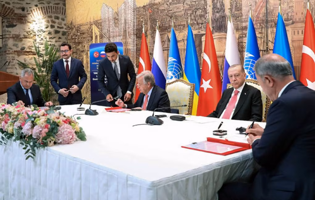Không chỉ ngũ cốc Ukraine, phân bón Nga cũng được 