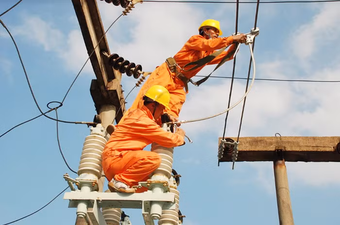 Cần sự chung tay, thay đổi ý thức khi sử dụng điện -0