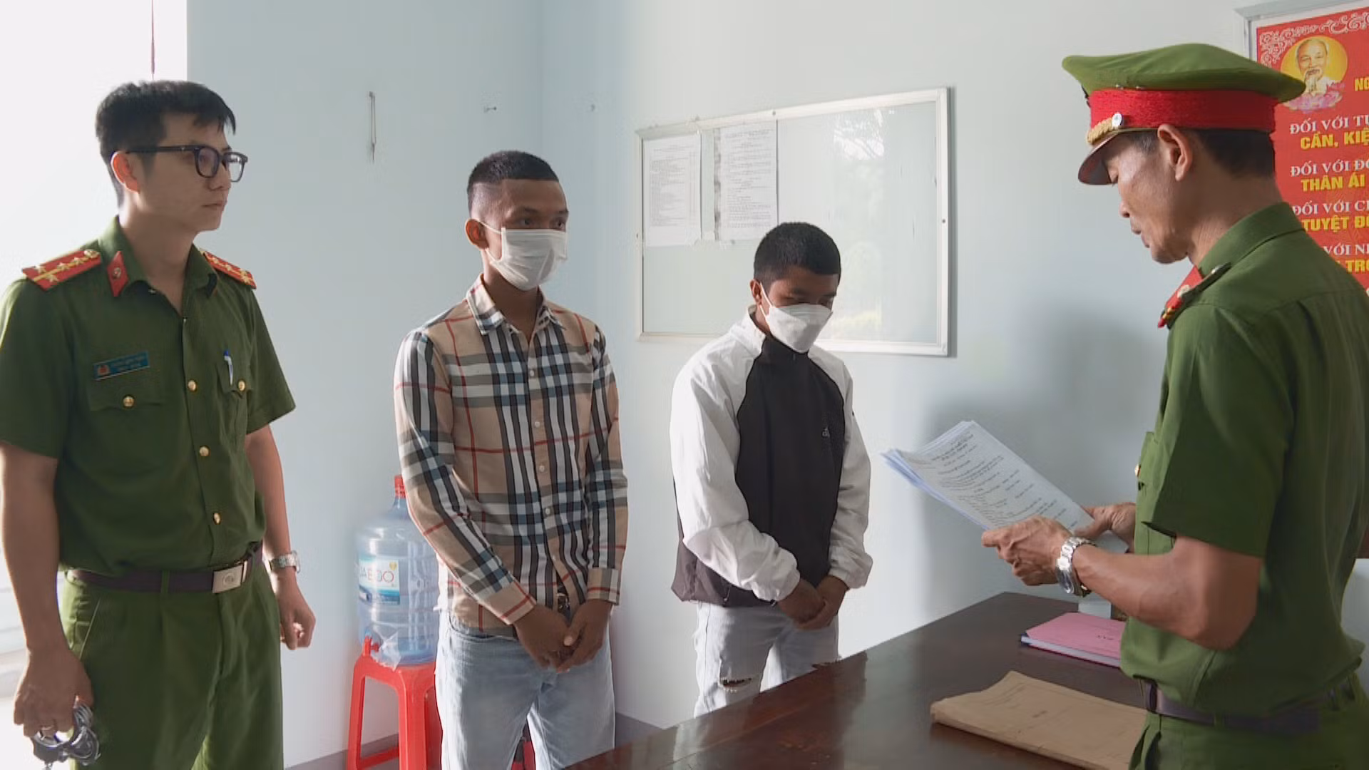 Bắt thêm 2 đối tượng trong vụ đánh người lạ vào buôn chơi -0