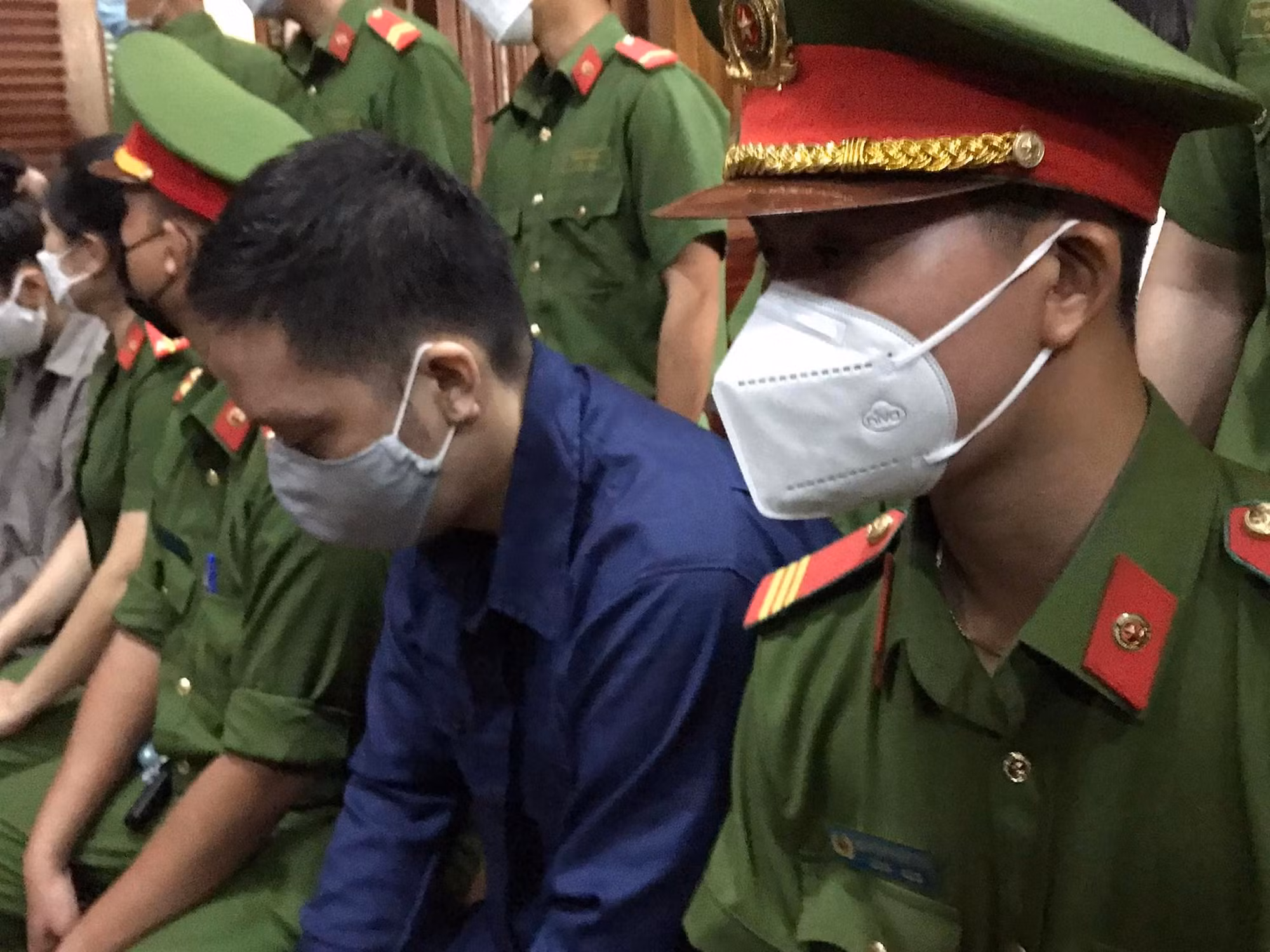 Xét xử vụ cha đẻ, mẹ kế hành hạ bé gái 8 tuổi đến chết ở Bình Thạnh -0