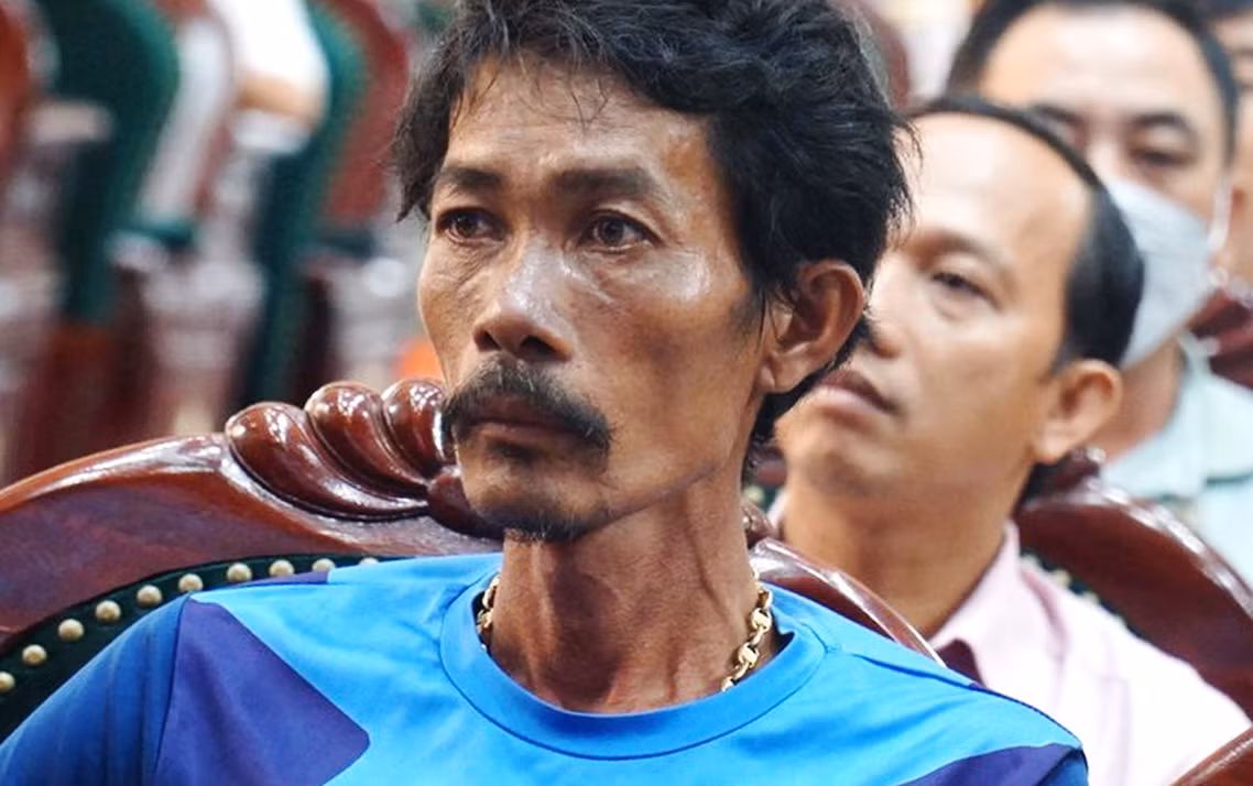 5 ngư dân trôi dạt 12 ngày đêm trên biển đã về với gia đình -0