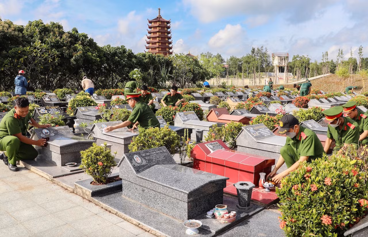Nhiều hoạt động ý nghĩa nhân kỷ niệm 75 năm Ngày Thương binh Liệt sĩ -0