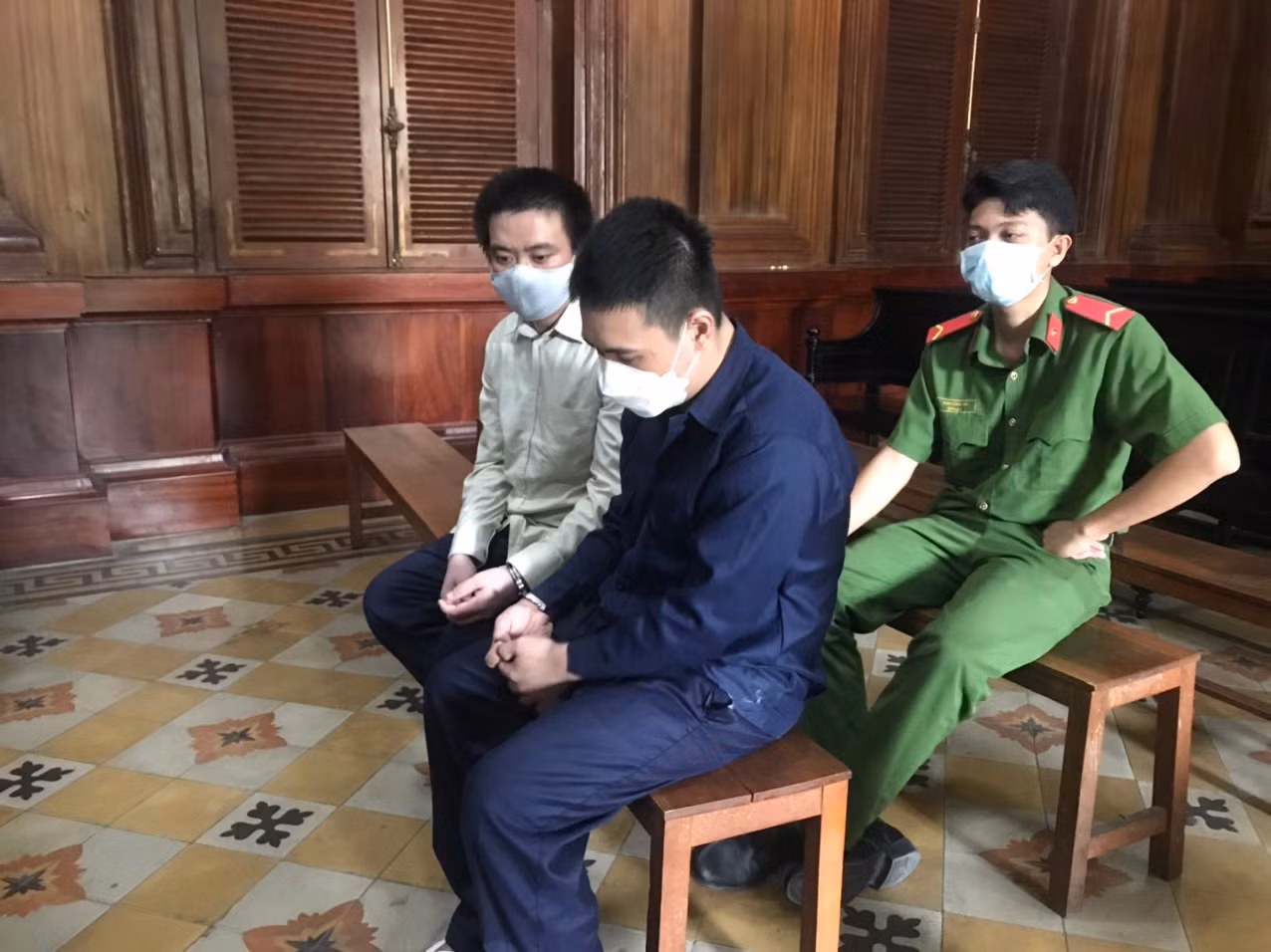 &nbsp;Ở tù suốt đời vì đánh người vô cớ -0