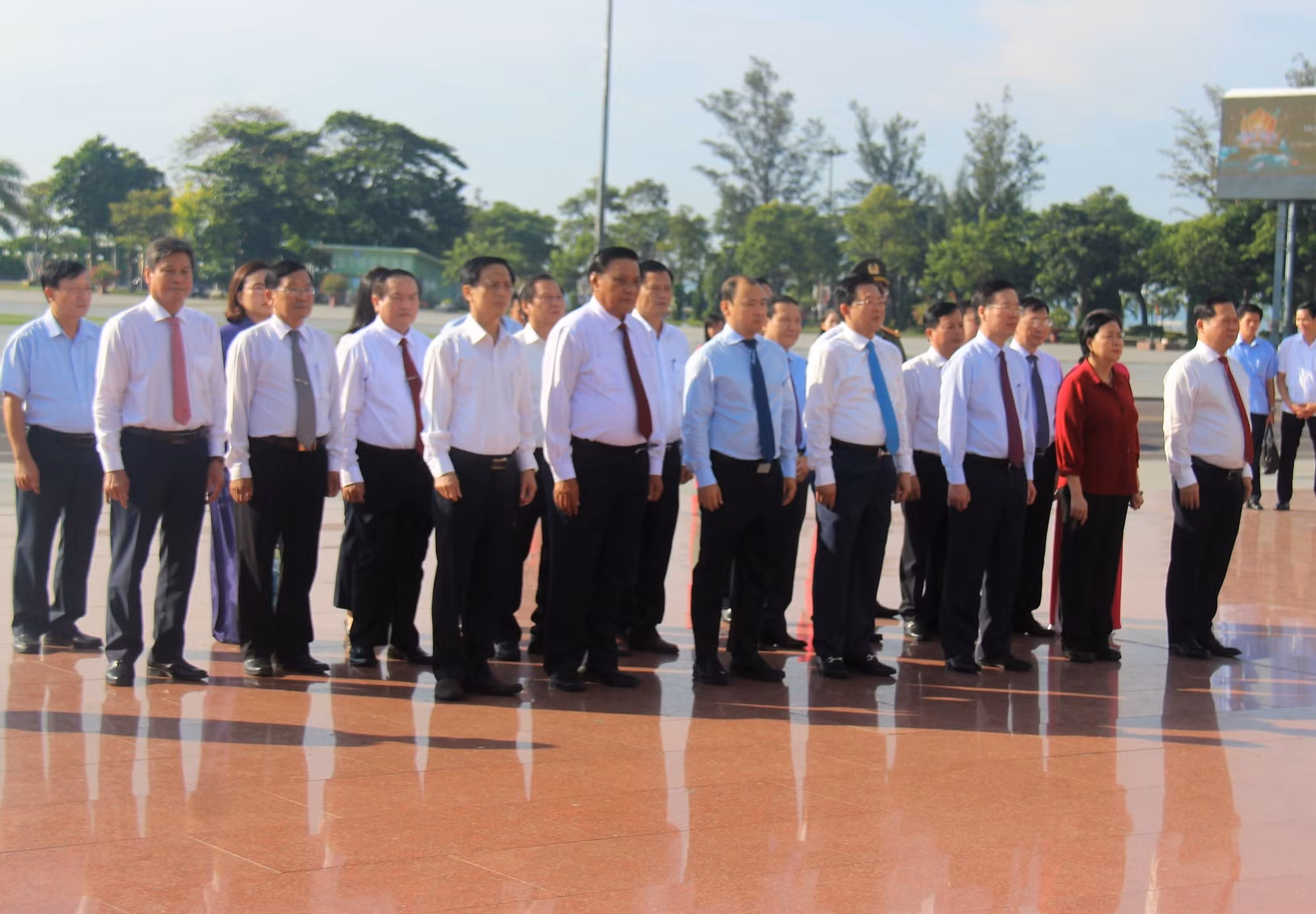 Bình Định trao Bằng khen tặng cho 20 người có công với cách mạng tiêu biểu -0