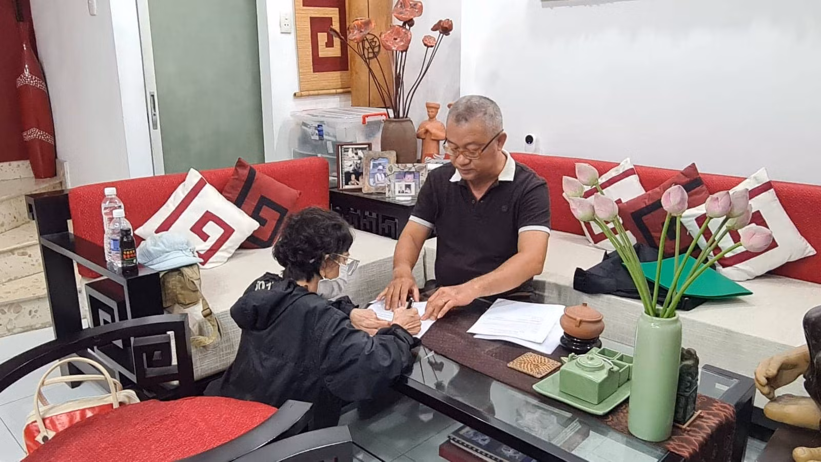 Bị can Lê Thu Vân ra đầu thú trong tình trạng bị bệnh hiểm nghèo -0