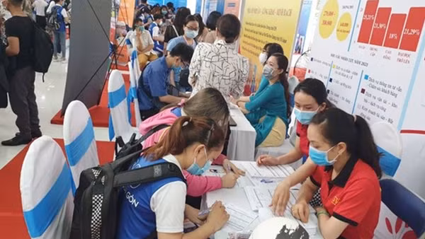 Gần 11 nghìn cơ hội việc làm cho lao động từ Nhật Bản, Hàn Quốc về nước