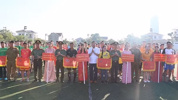 Khai mạc giải thể thao giao lưu đoàn kết Việt Nam - Lào