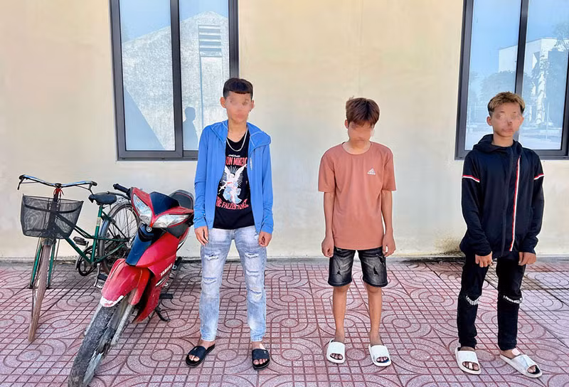 Làm rõ nhóm trẻ vị thành niên gây TNGT rồi đổi người điều khiển và bỏ trốn khỏi hiện trường -0